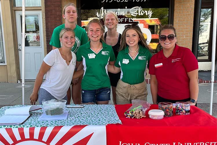 volunteers in downtown webster city